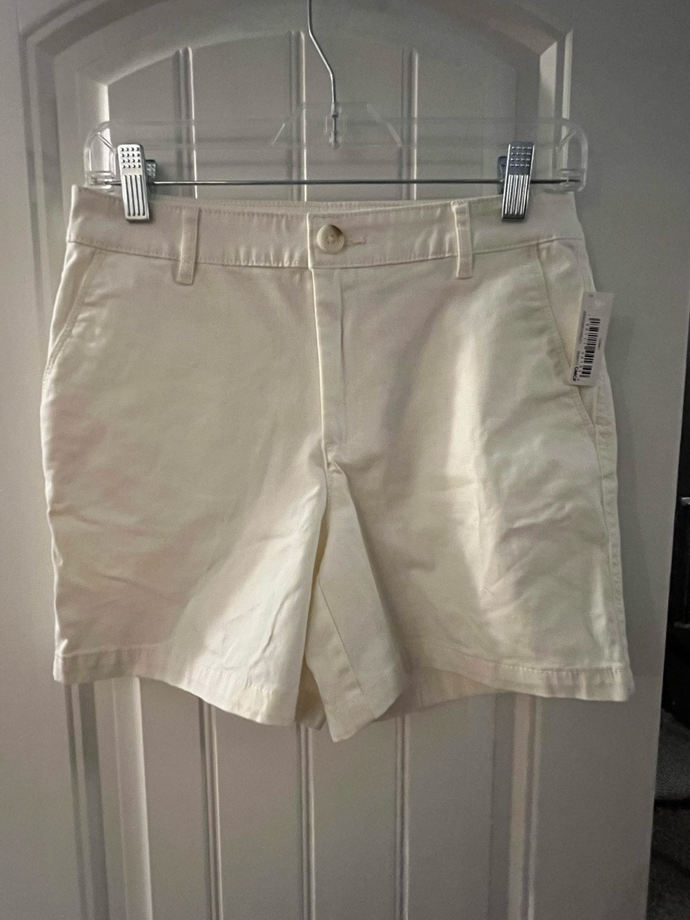 Amazon Essentials Cream Flat-Front Chino Shorts, 5” inseam, size 2
